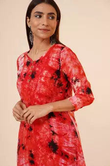 Women's Indian tie n dye Kurti with wooden Button Placket and Cuff