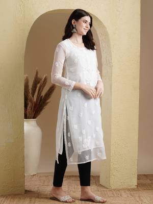 Hand Embroidered White Georgette Lucknowi Chikan Women Kurta With Slip 3