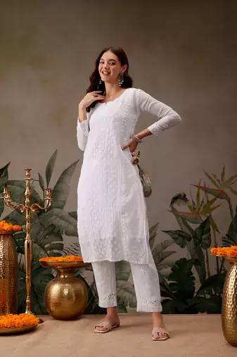 Hand Embroidered White Kota Lucknowi Chikankari Kurta With Slip