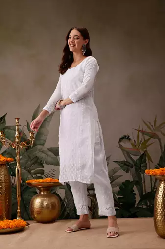 Hand Embroidered White Kota Lucknowi Chikankari Kurta With Slip