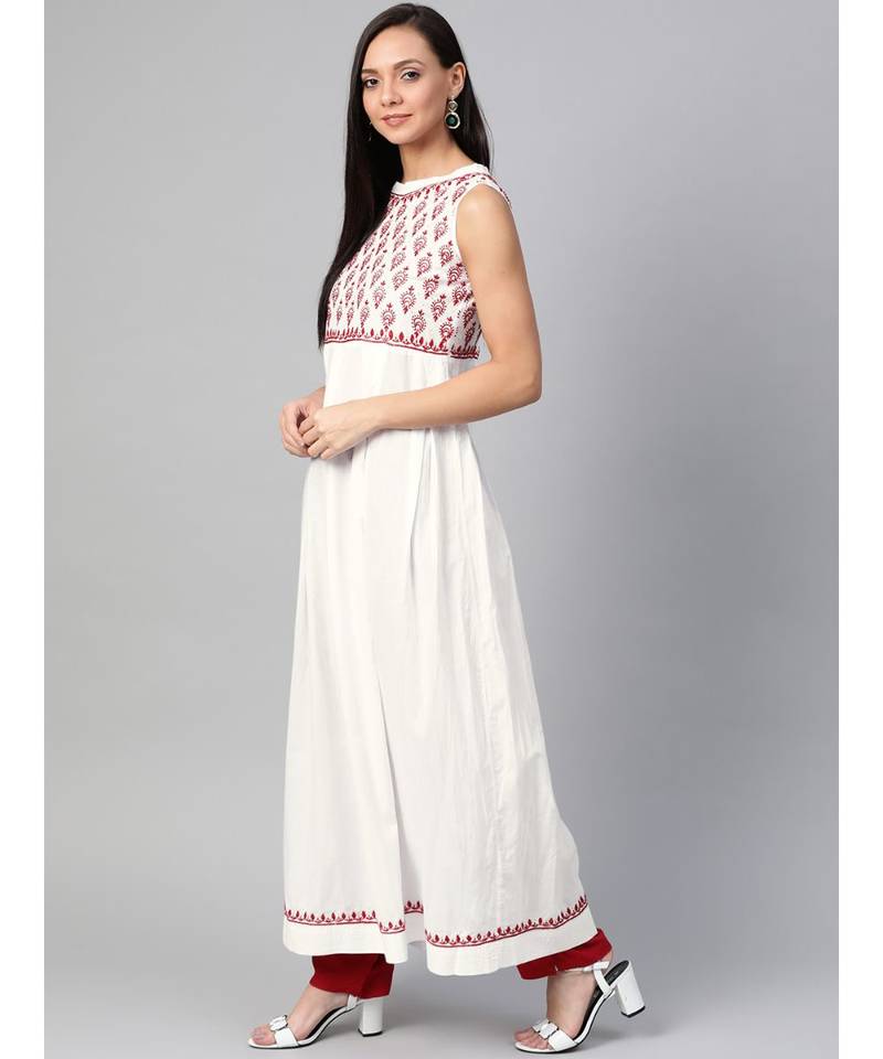 Ada Hand Embroidered White Cotton Lucknowi Chikan Women Kurta With Muqaish Work - A100467