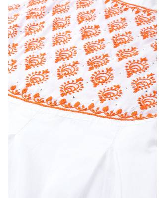Ada Hand Embroidered White Cotton Lucknowi Chikan Women Kurta With Muqaish Work - A100466 4