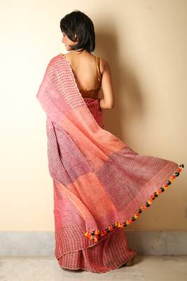Pink woven linen saree with blouse 3