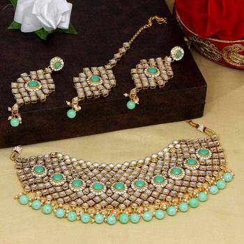 Green necklace-sets 1