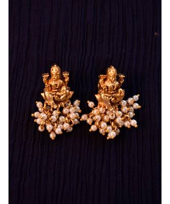 Gorgeous Golden Temple Set in Pearl Setting 4