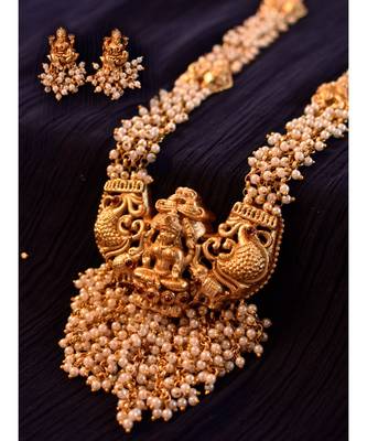 Gorgeous Golden Temple Set in Pearl Setting 5