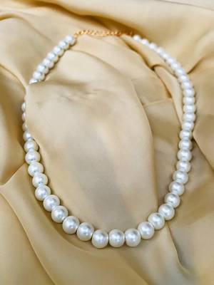 White necklaces 1