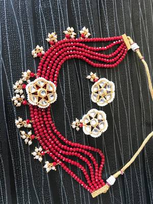 Red necklaces 2