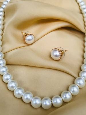 White necklaces 2