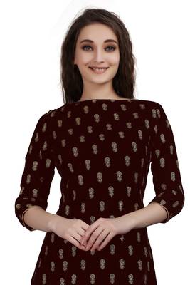 SWAGG INDIA Women's Wear Velvet Maroon Color Straight Kurti Kurta With Leggings 3
