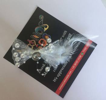 White hair-accessories 1