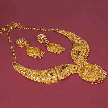 Piah Fashion Alloy Necklace set   ethnic jewellery  For Women
 (Gold) 4