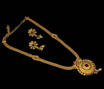 Piah Fashion Green Maroon Long Necklace Set With Earring 2