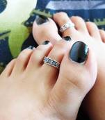 Silver toe-rings