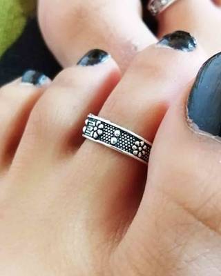 Silver toe-rings 2
