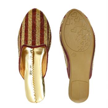 Gold and Red Mules Jutis For Women 4