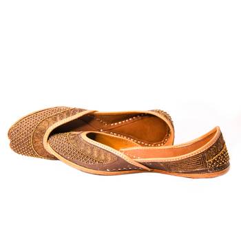 Peppithreads Ethnic Genuine Leather Embroidered Flats for Ladies 1