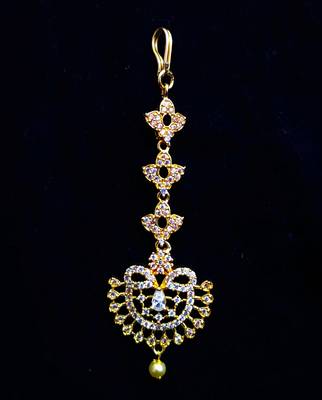 Gold maang-tikka 1