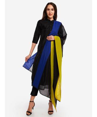 A Desi Weavess,color blocked ,ganga jamuna ,  with royal blue and limegreen 1