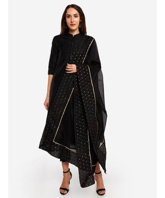 A Desi Weavess , Occasion Party wear black duppatta with a black border,with gold zari butties 2