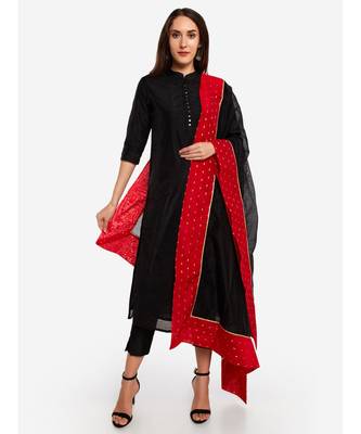 A Desi Weavess , Occasion Party wear black duppatta with a gold zari butties,red  border 3