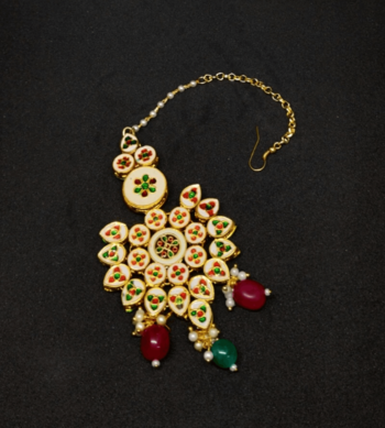 Gold maang-tikka 2