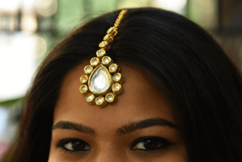 Gold maang-tikka 1