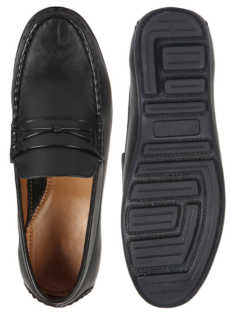 Vardhra Men's Black Synthetic Leather Casual Loafer