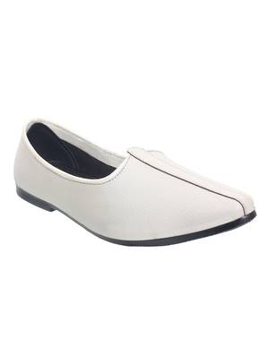 Vardhra Men's White Genuine Leather Casual Mojaris/Jutti 1