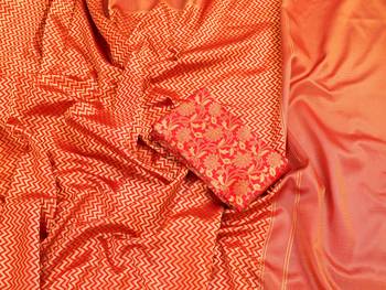 Red woven art silk saree with blouse 2