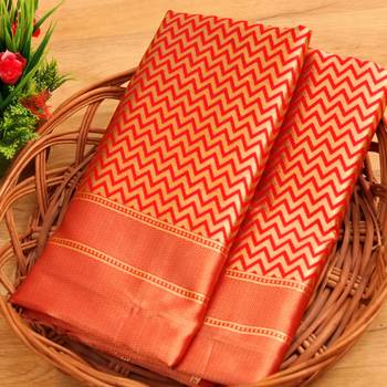 Red woven art silk saree with blouse 3