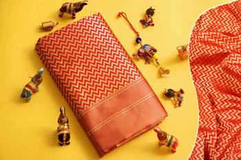 Red woven art silk saree with blouse 4