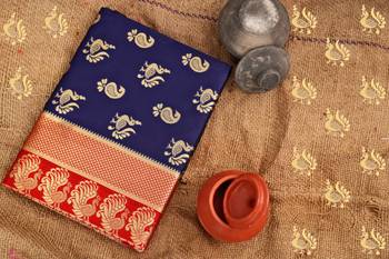 Blue woven art silk saree with blouse 4
