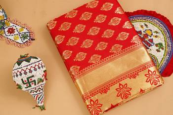Red woven art silk saree with blouse 4