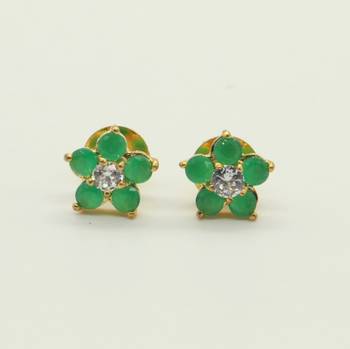 Green emerald  studs 1