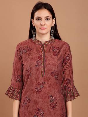 Women Maroon Chanderi Silk Printed Straight Kurta with Palazzos 4
