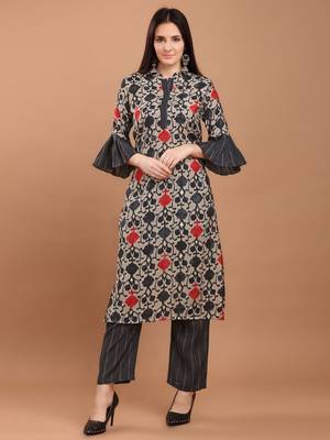 Women Black Chanderi Silk Printed Straight Kurta with Palazzos 1