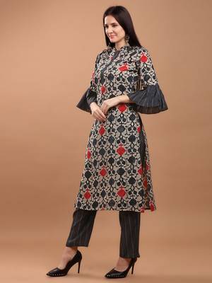 Women Black Chanderi Silk Printed Straight Kurta with Palazzos 2