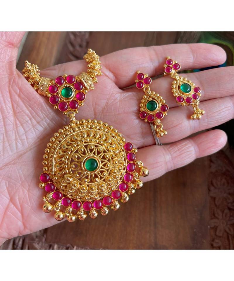 Gorgeous gold tone real kemp-green necklace set-Dj11332