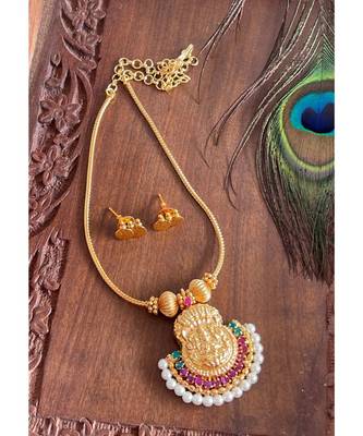 Beautiful Gold Tone Ruby Green Pearl Lakshmi Necklace Set Dj23958 1