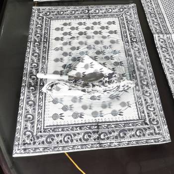 Home Decorative Table Runner Table Cloth With 6 Piece of Tablemats 4