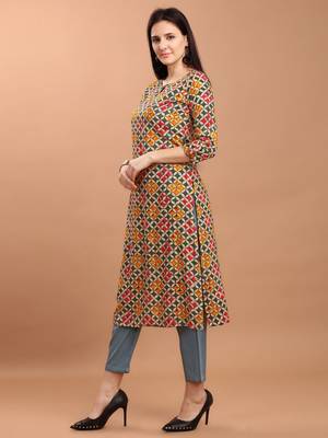 Women Multi-Coloured Printed Straight Kurta 2