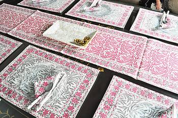 New Year Special Cotton Holidays Table Runner Table Cloth With Table Mats (Size: Runner:72 X 12, Mats:18 X 12 Inch) 5