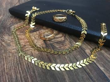 Gold anklets 2