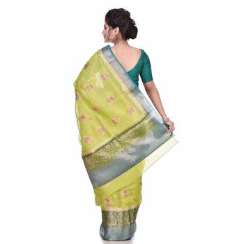 Green woven pure linen saree with blouse 3