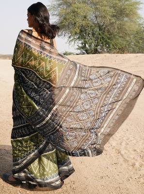 Green printed cotton saree with blouse 2
