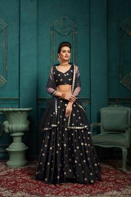 Black embroidered art silk semi stitched lehenga 3