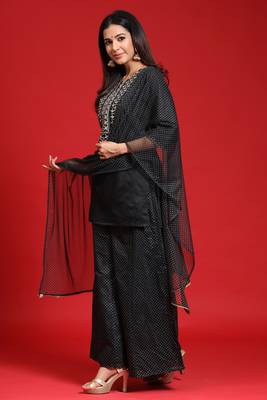 Black Chanderi Silk Embroidered Straight Kurta Palazzo Dupatta Set 4