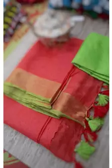 Multicolor Handcrafted Semi-Linen Saree with Blouse Piece?