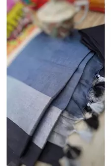 Multicolor Handcrafted Semi-Linen Saree with Blouse Piece?